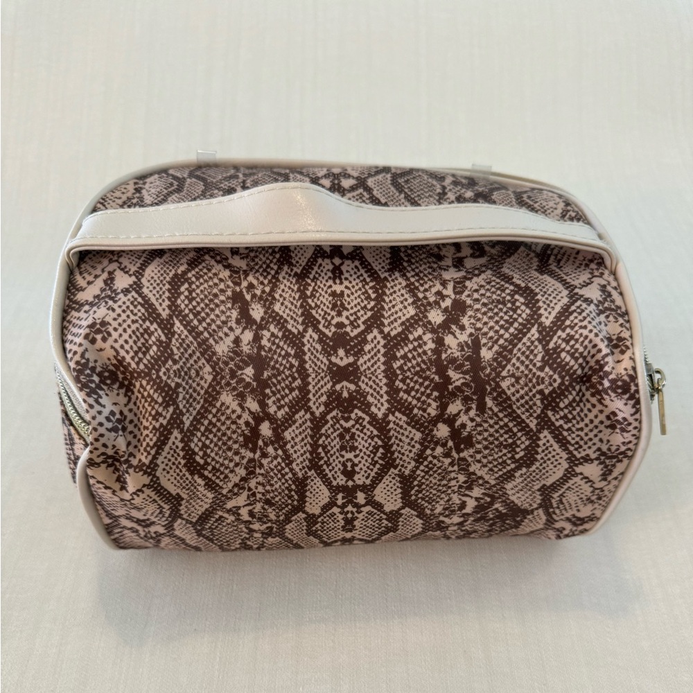 GUC Adrienne Vittadini Toiletry Set, Beige Snakeskin Print - Picture 13 of 16
